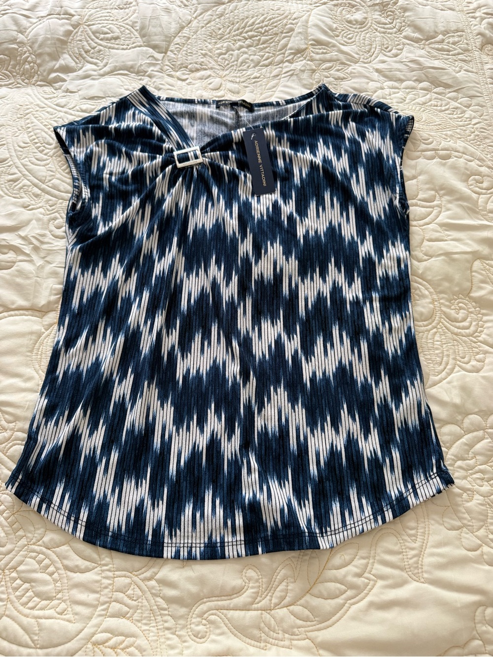 Adrienne Vittadini NWT Navy & White Patterned Cap-Sleeve Top